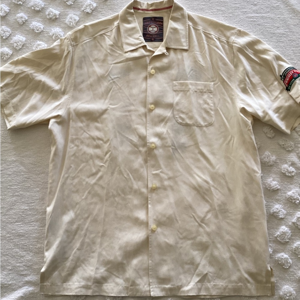 Tommy Bahama 100% silk 100 year anniversary Wrigley Field button down-SZ M
Z1